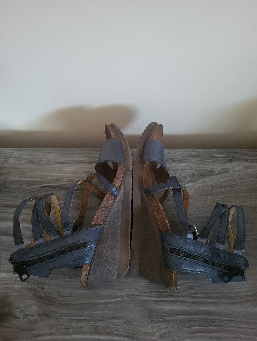 Miz Mooz Shay Strappy Wedge Sandals Navy Leather Size 40 - Picture 10 of 10